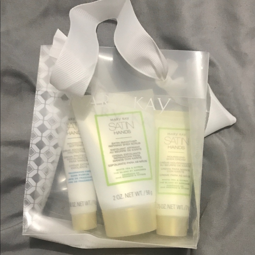 Citrus Satin Hands